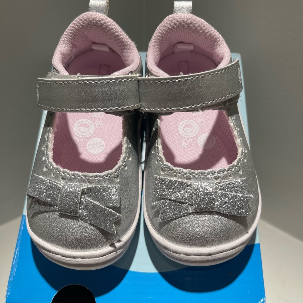 Stride Rite. Erica Silver. Size 5